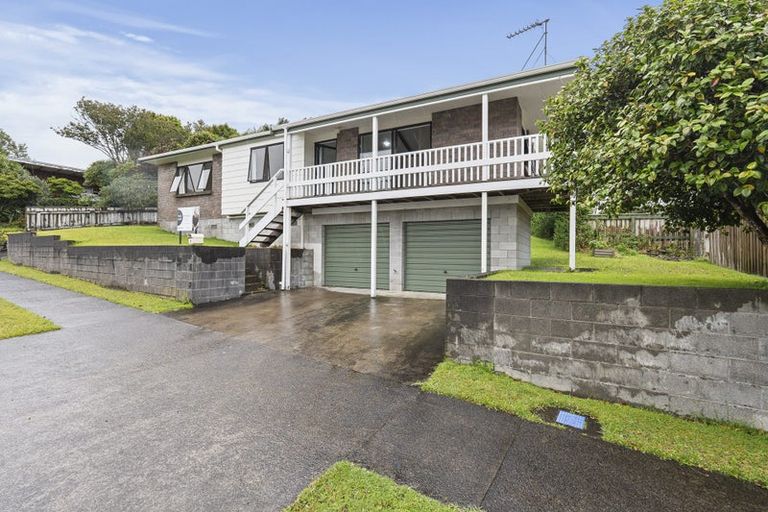 Photo of property in 4 Mayfair Place, Westown, New Plymouth, 4310