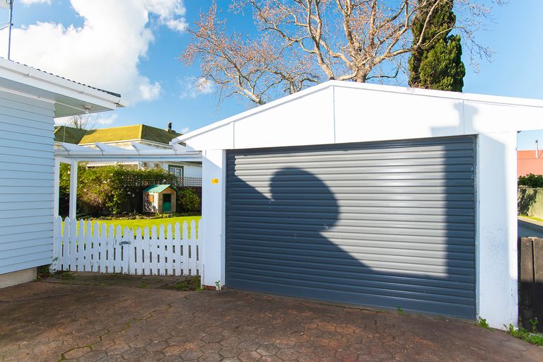 Photo of property in 143 Harris Street, Inner Kaiti, Gisborne, 4010