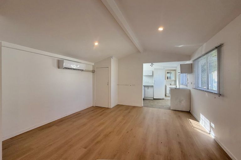 Photo of property in 17 Pandora Place, Pakuranga, Auckland, 2010