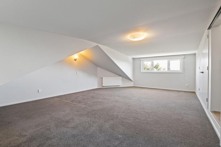 Photo of property in 160 Dyers Pass Road, Cashmere, Christchurch, 8022