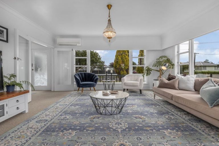 Photo of property in 14 Duke Street, Levin, 5510