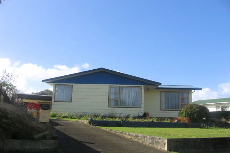 Photo of property in 49 Kimberley Grove, Westbrook, Palmerston North, 4412