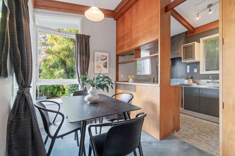 Photo of property in 232b Atkinson Road, Titirangi, Auckland, 0604