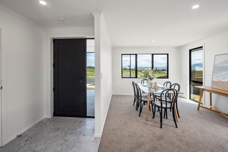 Photo of property in 44 Kohekohe Drive, Owhata, Rotorua, 3010