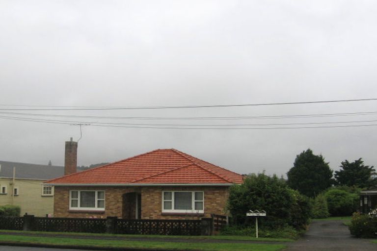 Photo of property in 2/20 Roulston Street, Pukekohe, 2120