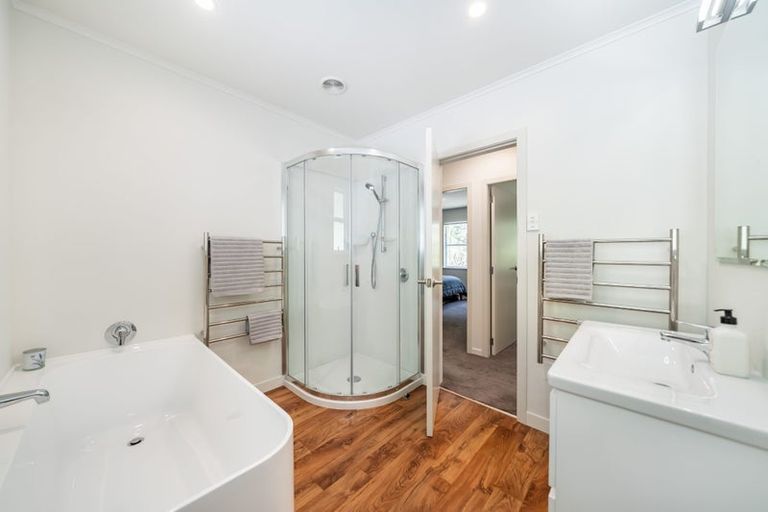 Photo of property in 139 Pinehaven Road, Pinehaven, Upper Hutt, 5019