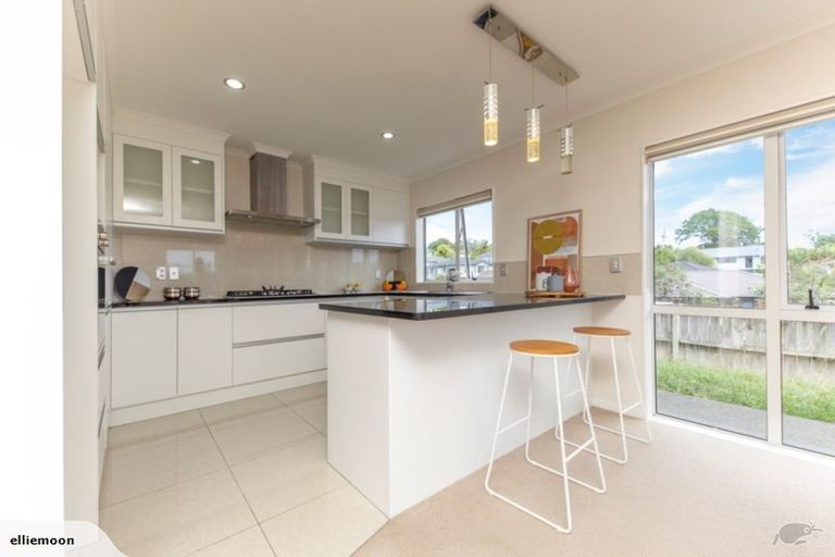 Photo of property in 1 Cumulus Way, Ranui, Auckland, 0612