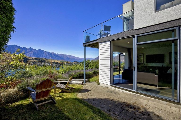 Photo of property in 5 Sunrise Lane, Queenstown, 9300