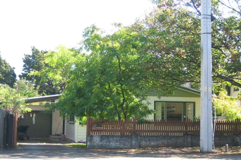 Photo of property in 2 Kellow Street, Wallaceville, Upper Hutt, 5018