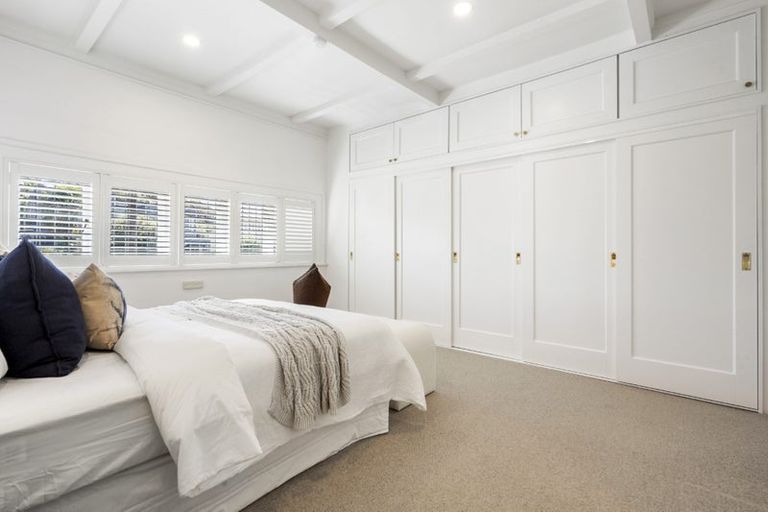 Photo of property in 2/40a Norwood Road, Bayswater, Auckland, 0622