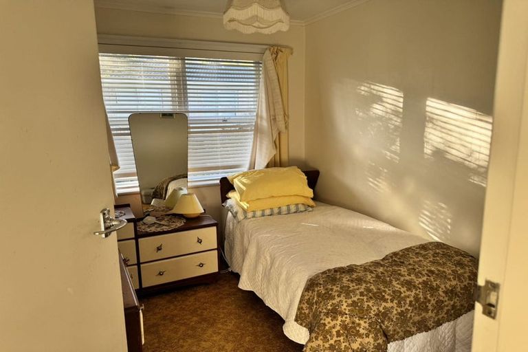 Photo of property in 20 Sovereign Place, Glenfield, Auckland, 0629