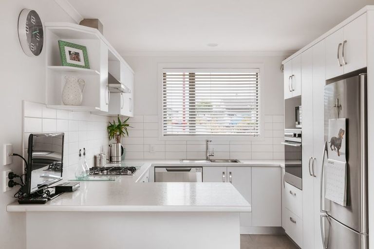 Photo of property in Waterview Estate, 8/4 Greystone Place, Omokoroa, 3114