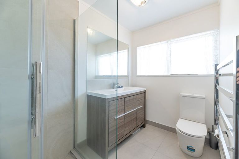 Photo of property in 2/168 Prince Regent Drive, Farm Cove, Auckland, 2012