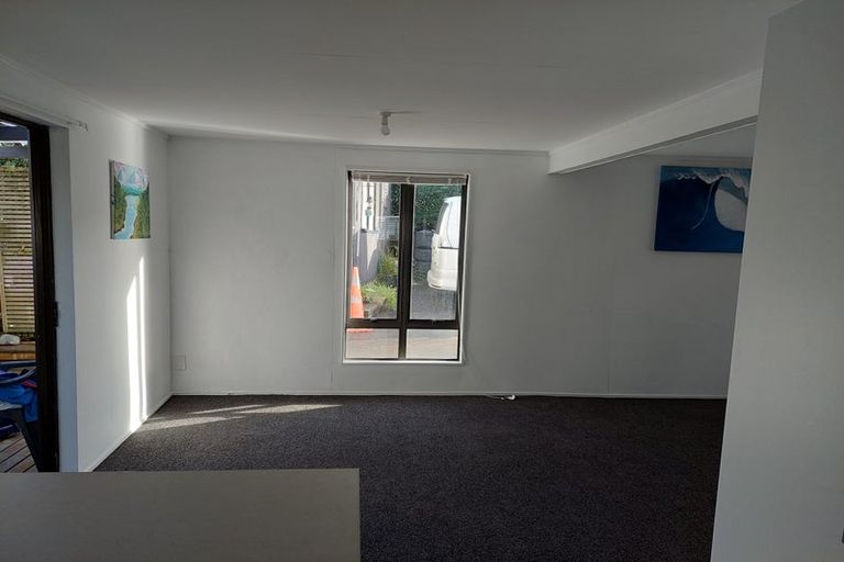 Photo of property in 2/328 East Coast Road, Sunnynook, Auckland, 0632