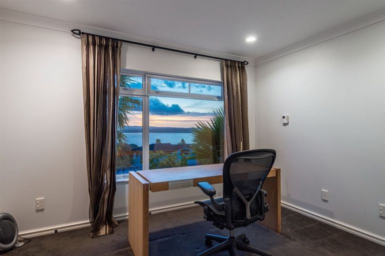 Photo of property in 134i Rangatira Road, Beach Haven, Auckland, 0626