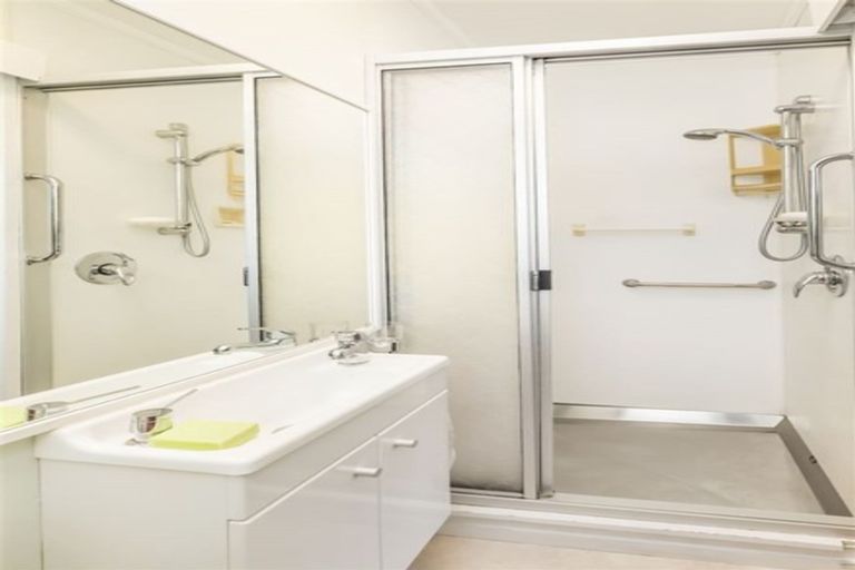 Photo of property in 9 Bowline Place, Whitby, Porirua, 5024