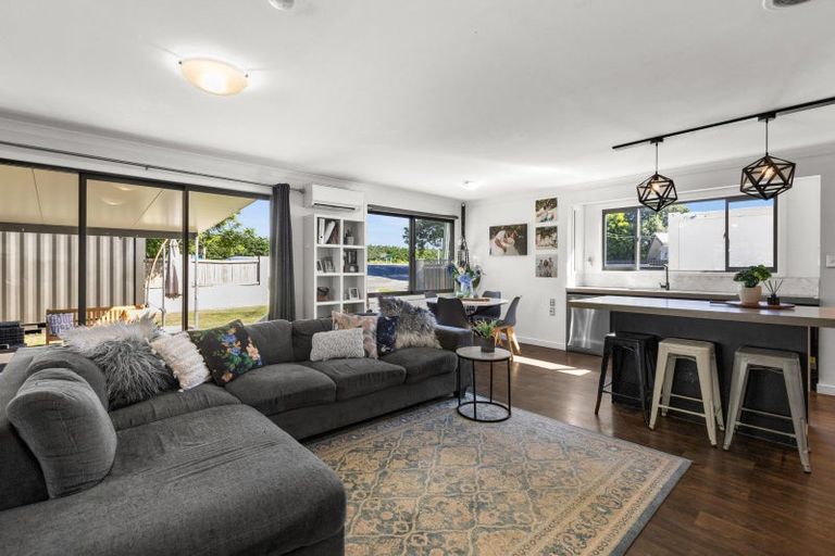 Photo of property in 402 Main North Road, Bay View, Napier, 4104