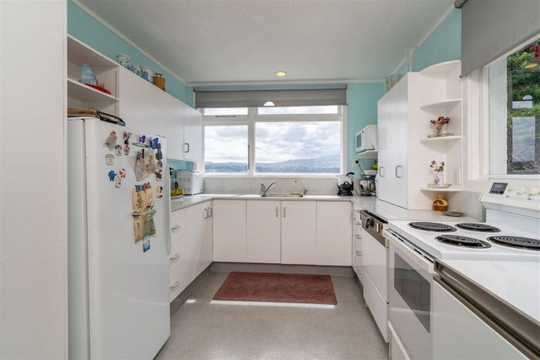 Photo of property in 121 Larnach Road, Vauxhall, Dunedin, 9013