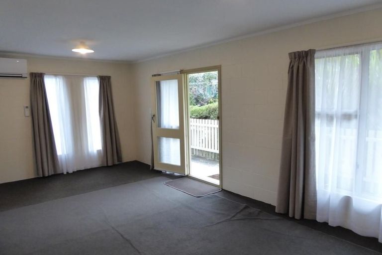 Photo of property in 4 Wyvern Place, Glenfield, Auckland, 0629