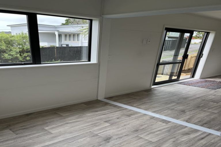 Photo of property in 1/46 Newington Road, Henderson, Auckland, 0612