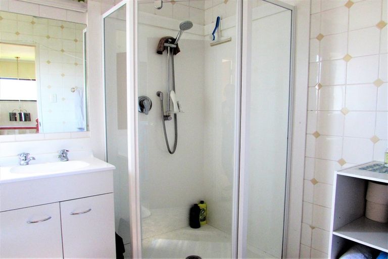 Photo of property in 54 Frobisher Street, Island Bay, Wellington, 6023