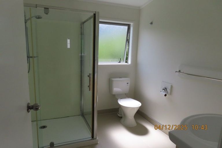 Photo of property in 15 Fernhaven Place, Massey, Auckland, 0614