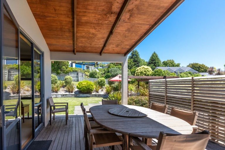 Photo of property in 18 Wakeman Road, Acacia Bay, Taupo, 3330