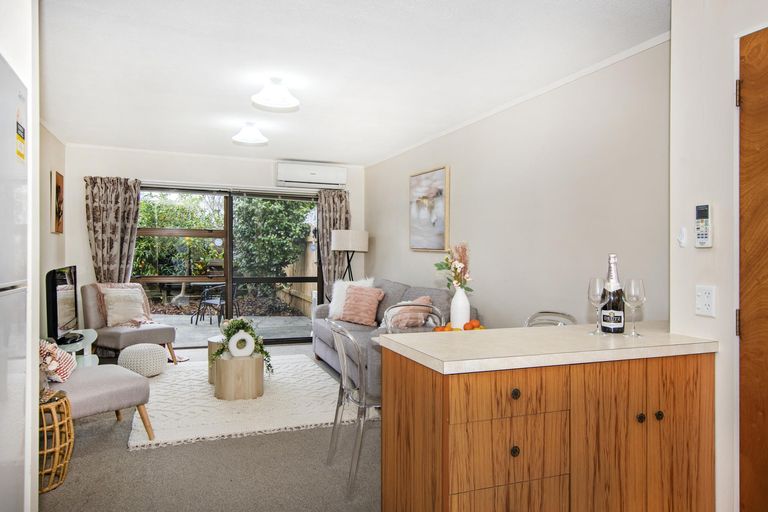 Photo of property in 3/9 Cairnfield Road, Kensington, Whangarei, 0112