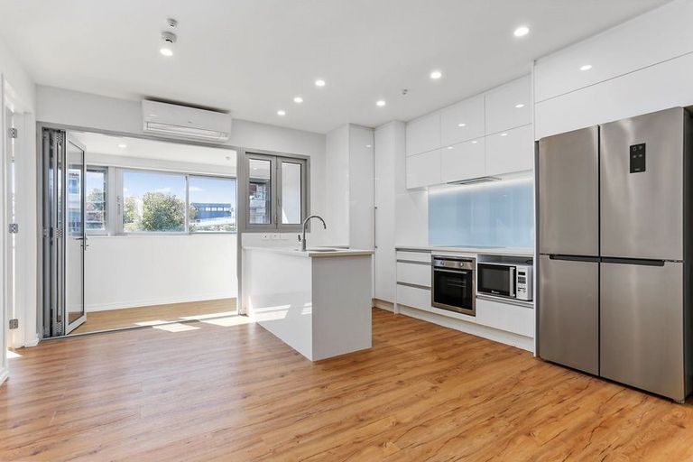 Photo of property in 7/46 Wellington Street, Howick, Auckland, 2014