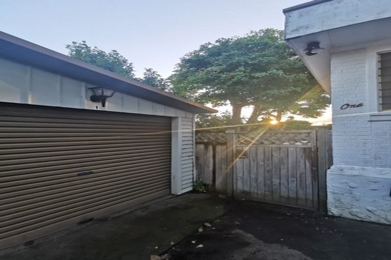 Photo of property in 1/4 Sydney Street, Hauraki, Auckland, 0622