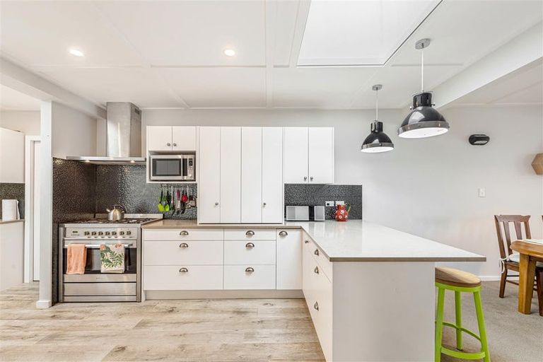 Photo of property in 46 The Circle, Manly, Whangaparaoa, 0930