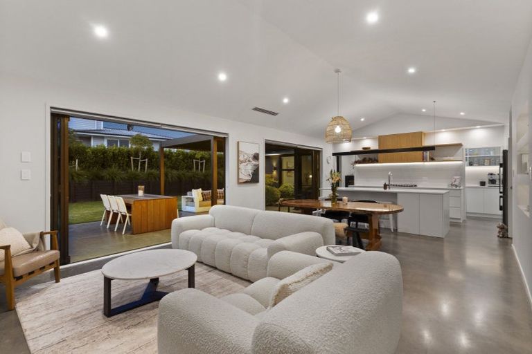 Photo of property in 5 Canoe Lane, Riverhead, 0820