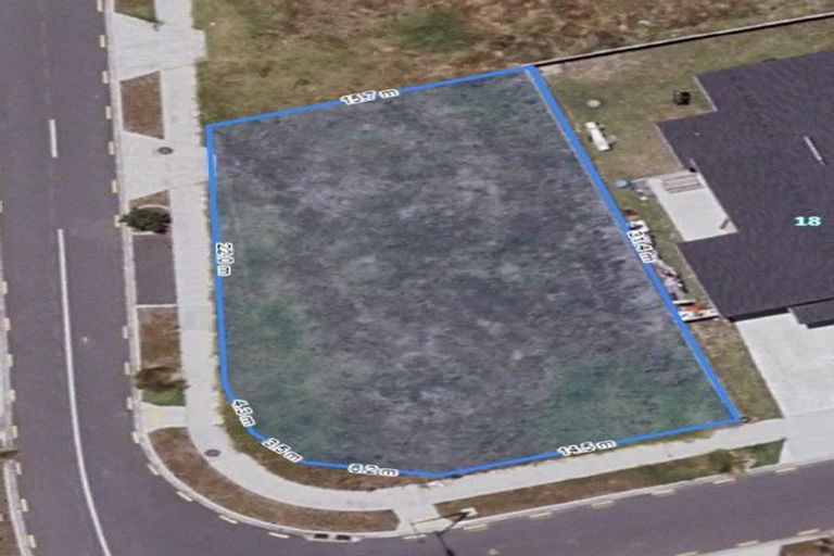 Photo of property in 28 Tahuna Minhinnick Drive, Glenbrook, 2681