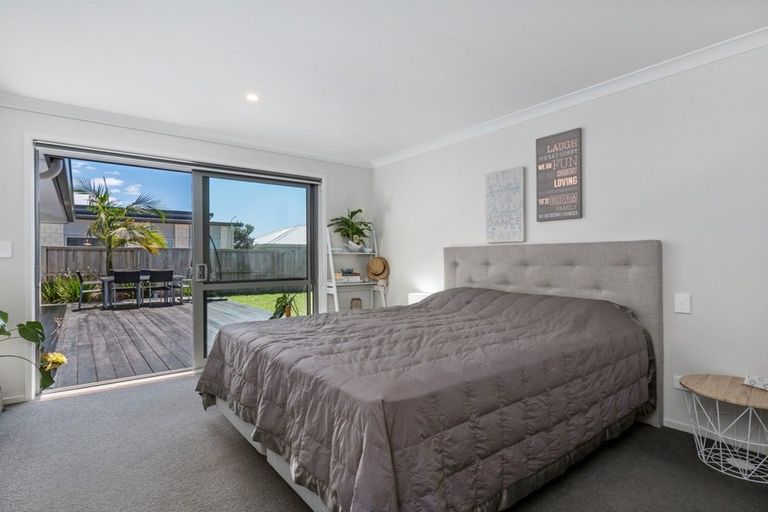 Photo of property in 5 Livingstone Drive, Papamoa Beach, Papamoa, 3118