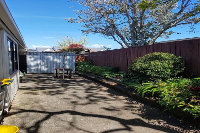 Photo of property in 1/10 Everingham Place, Sunnyhills, Auckland, 2010