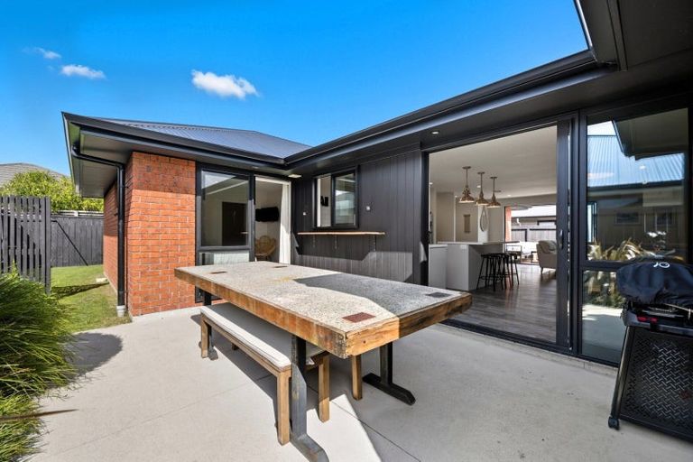 Photo of property in 28 Piata Street, Papamoa Beach, Papamoa, 3118