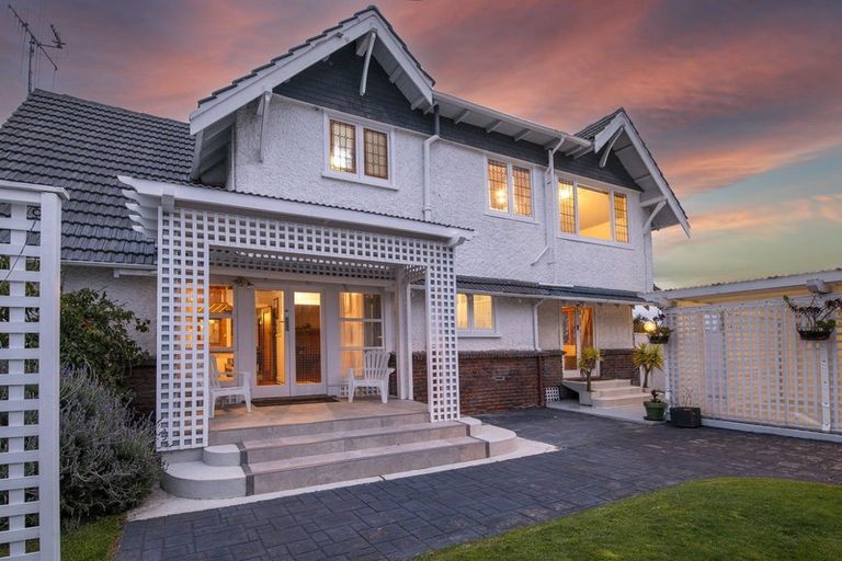 Photo of property in 58 Queen Street West, Levin, 5510