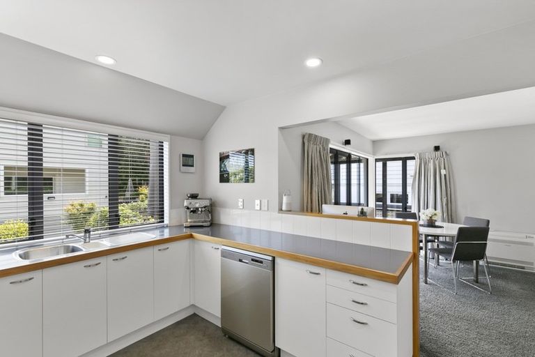 Photo of property in 34b Lucknow Terrace, Khandallah, Wellington, 6035