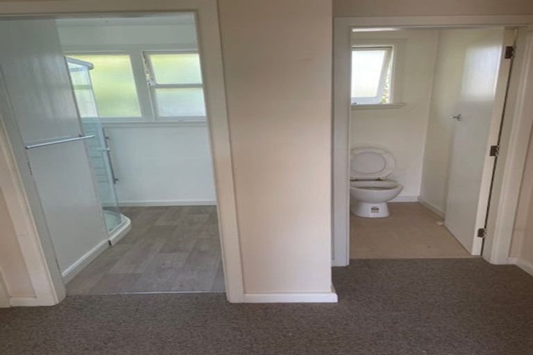 Photo of property in 2/227 Memorial Avenue, Burnside, Christchurch, 8053