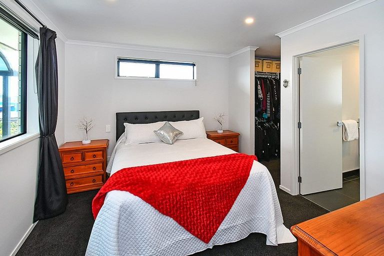 Photo of property in 11 Ulcoats Lane, Pokeno, 2402