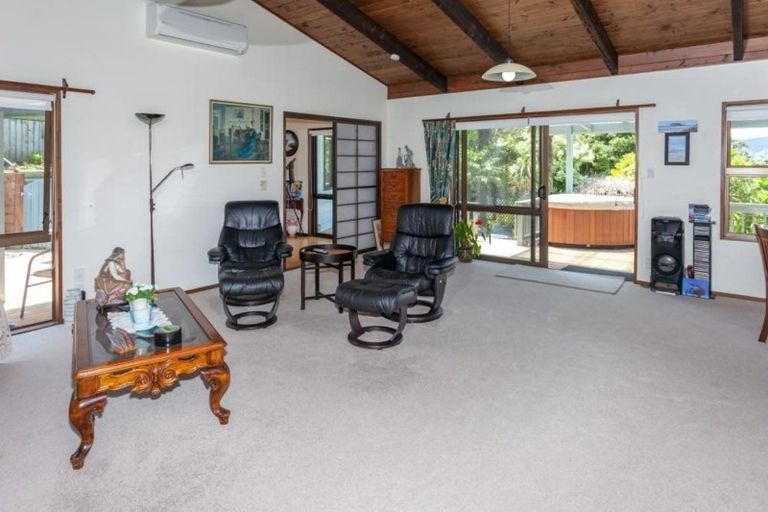 Photo of property in 16 Gregory Lane, Whangamata, 3691