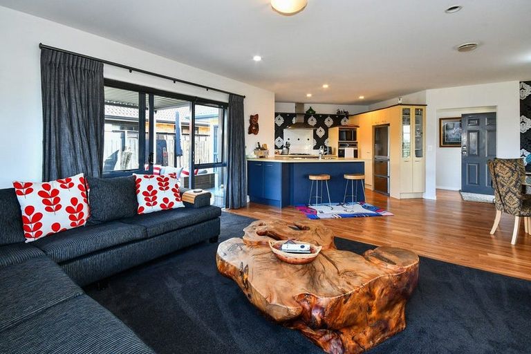 Photo of property in 51 Rathmar Drive, Manurewa, Auckland, 2105