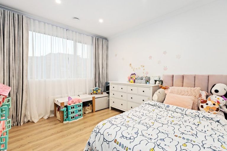 Photo of property in 37 Schooner Drive, Whitby, Porirua, 5024