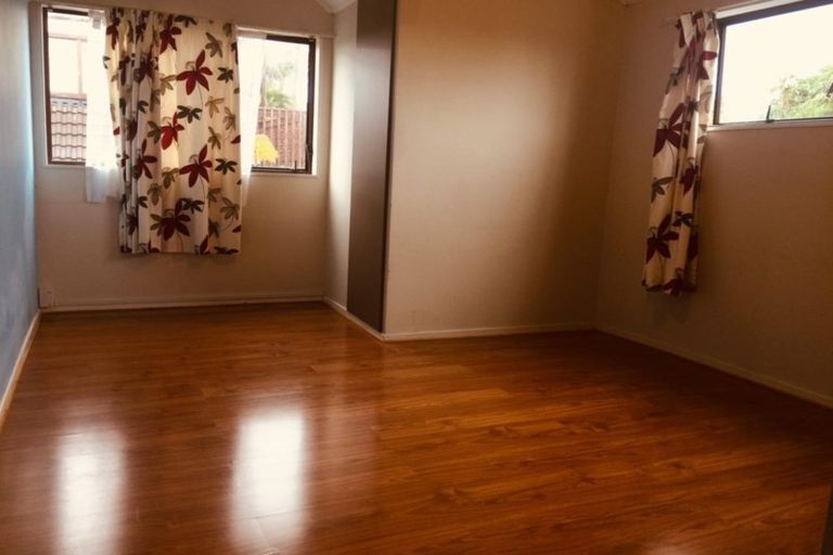 Photo of property in 2/14 Chip Grove, Sunnyhills, Auckland, 2010