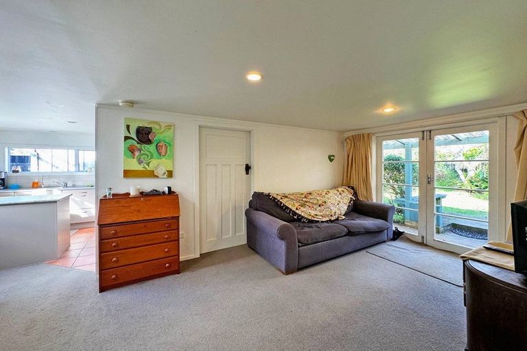 Photo of property in 18a Oriental Street, Welbourn, New Plymouth, 4312