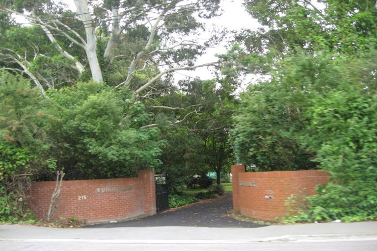 Photo of property in 215 Sparks Road, Hoon Hay, Christchurch, 8025