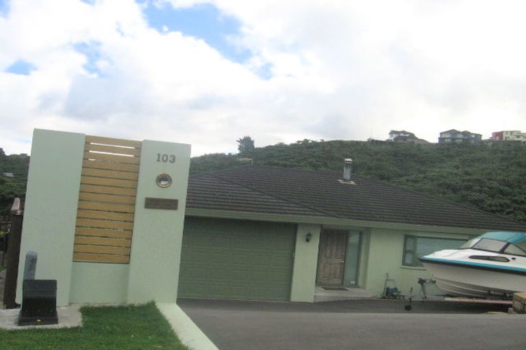 Photo of property in 103 Viewmont Drive, Harbour View, Lower Hutt, 5010