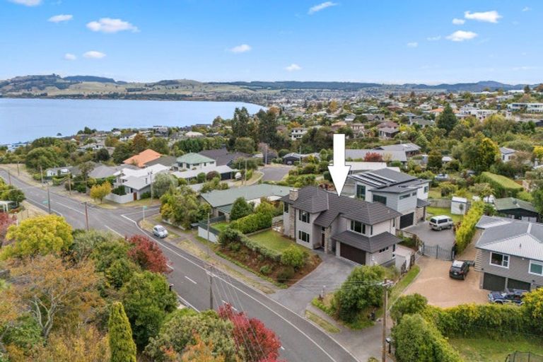 Photo of property in 1/46 Shepherd Road, Waipahihi, Taupo, 3330