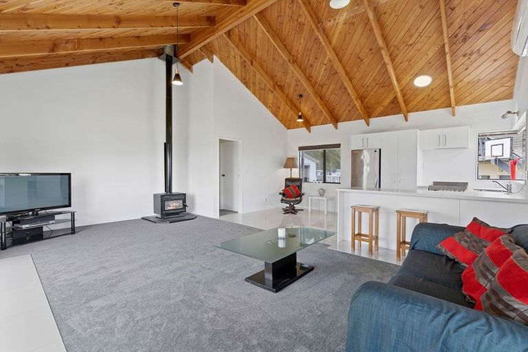 Photo of property in 23 Marchant Place, Westown, New Plymouth, 4310