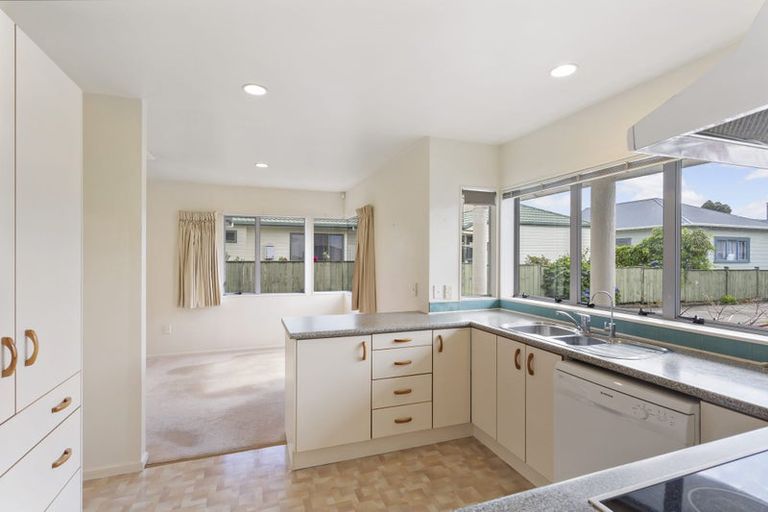 Photo of property in 33 Mains Avenue, Kensington, Whangarei, 0112